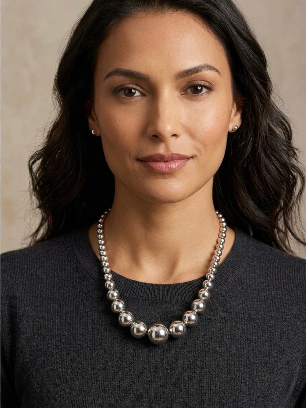 FADI - Elegant Silver Bead Necklace - Classic Women's Jewelry - Picture 2 of 4